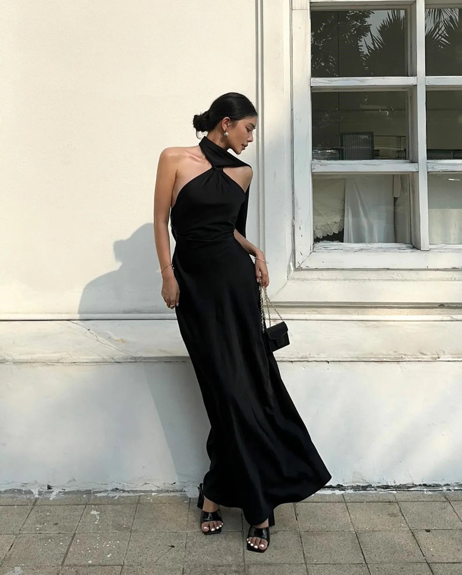 Sleek Halter Neck Sleeveless Backless Black Floor-Length Prom Dress For Women Hot Sale