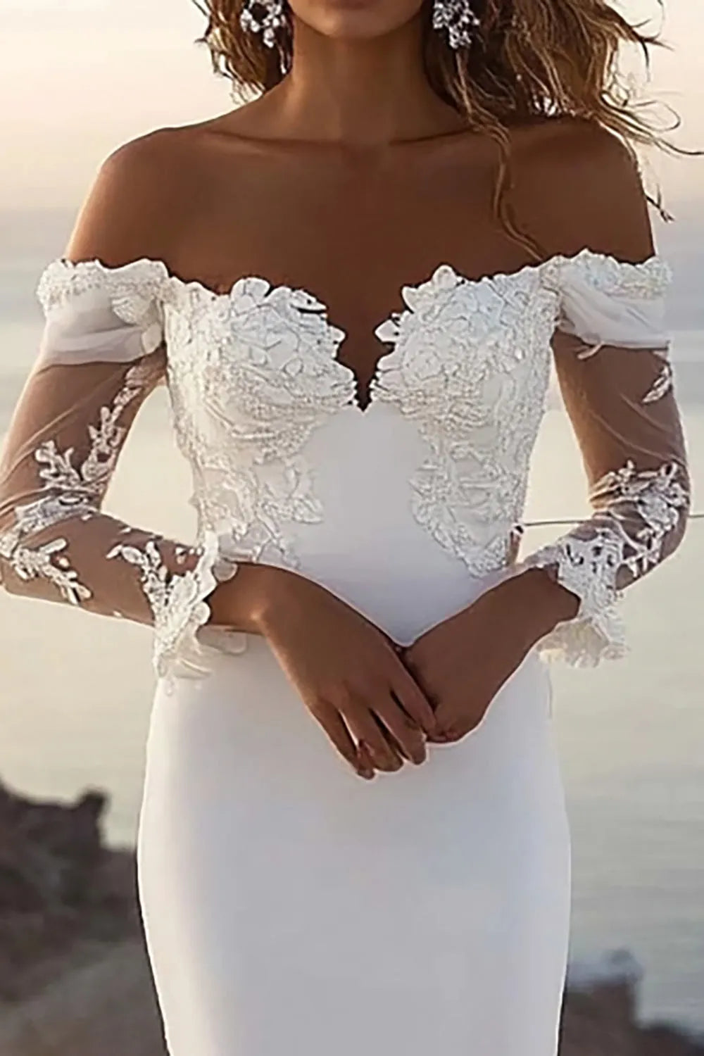 Sweep Train Mermaid Appliques Wedding Dress with Lace Sleeves ﻿