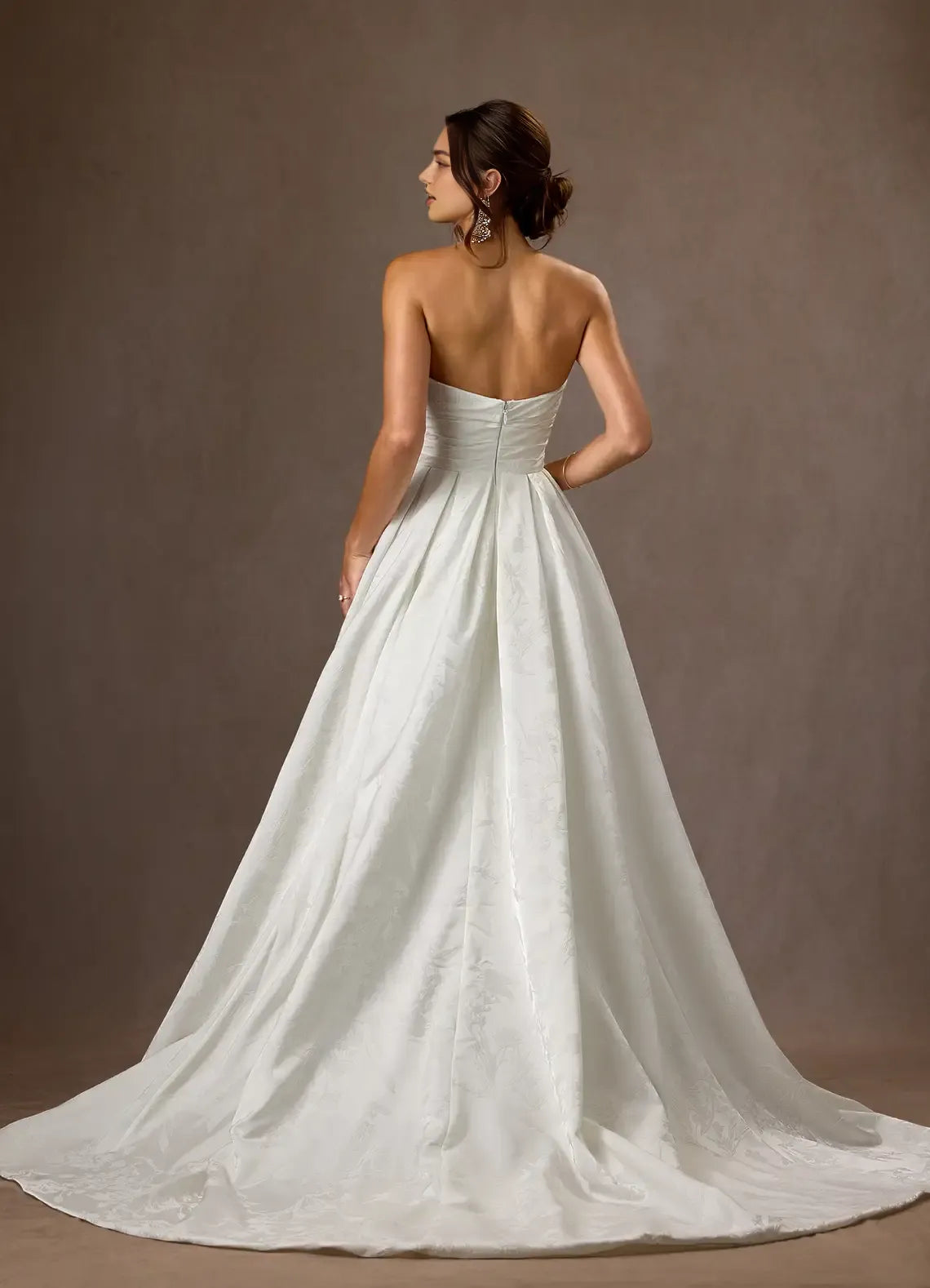 Trendy Wedding Dresses for Brides A-Line Strapless Floral Jacquard Neckline Flowy Ball Gown Silhouette Side Slit Functional Train for sale