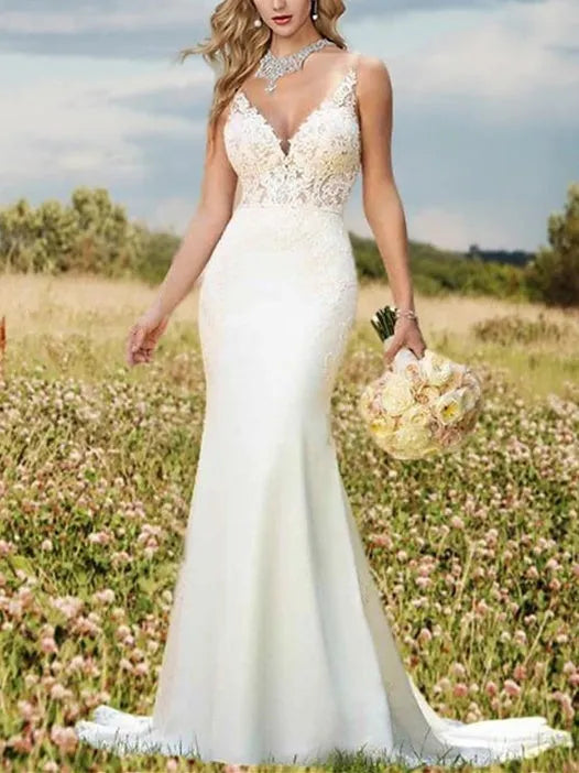 Trumpet V-Neck Sleeveless Wedding Dresses Court Train with Appliques