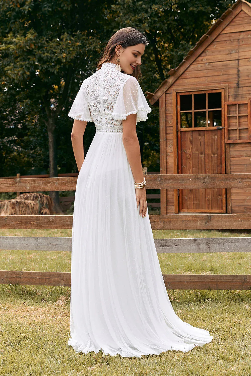 Vintage Ivory Chiffon Wedding Dress with Lace