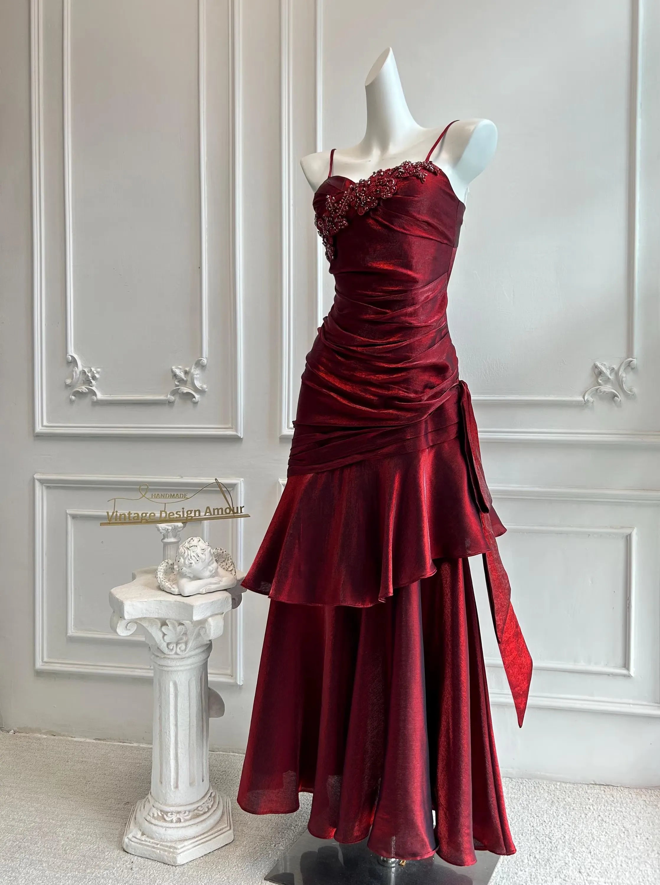Vintage Mermaid Spaghetti-Strap Ruched Beaded Tiered Red Floor-Length Evening Dress