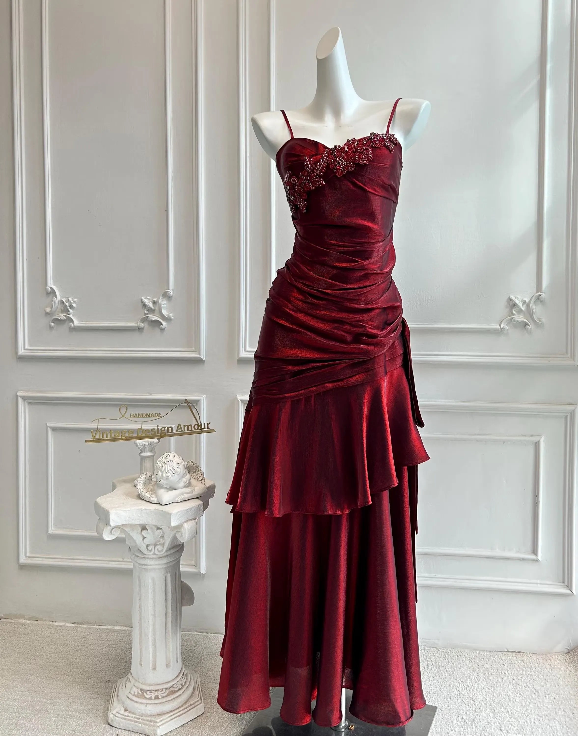 Vintage Mermaid Spaghetti-Strap Ruched Beaded Tiered Red Floor-Length Evening Dress