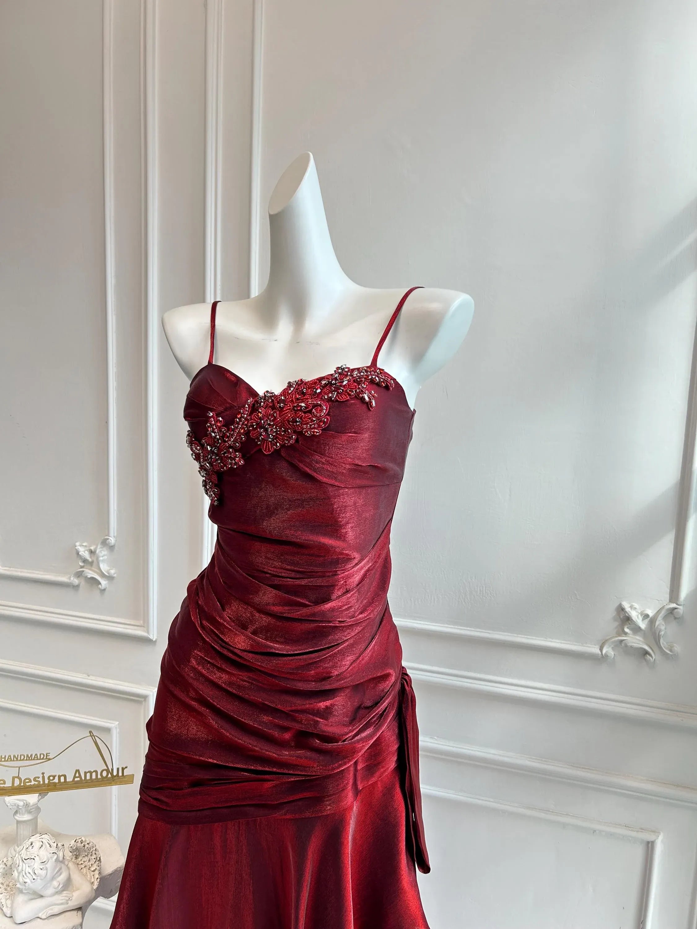 Vintage Mermaid Spaghetti-Strap Ruched Beaded Tiered Red Floor-Length Evening Dress