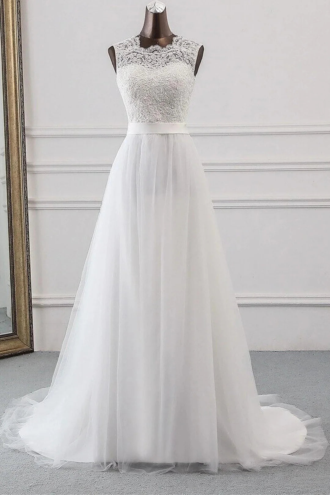 White Sweetheart Lace Up Sleeveless Long Wedding Dress ﻿