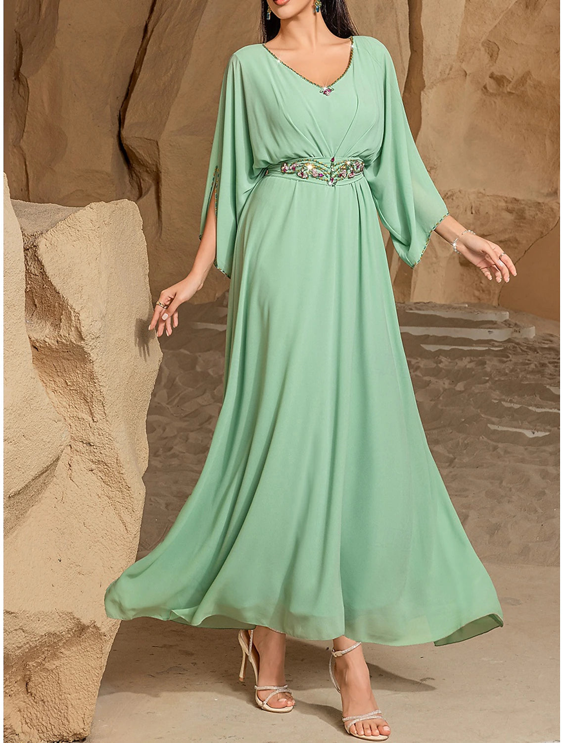 Green Mother of the Bride Dress Elegant Casual V Neck Floor Length Chiffon 3/4 Length Sleeve with Crystals