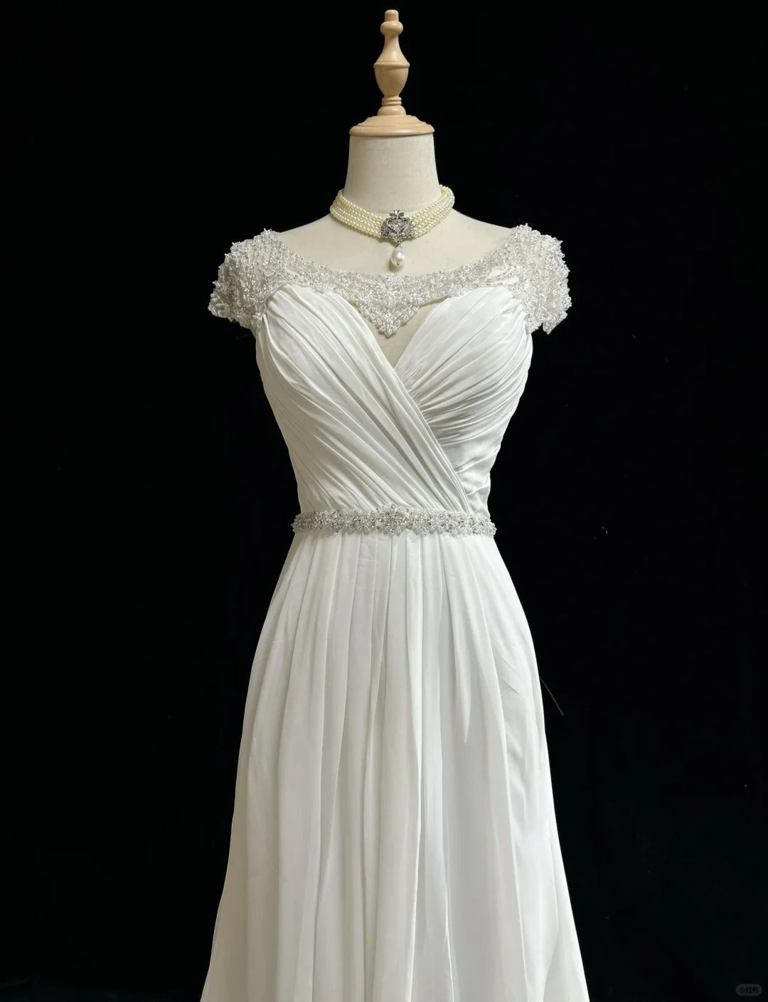White Elegant A-Line Chiffon V-neck Long Prom Dress with Beading Simple Wedding Dress