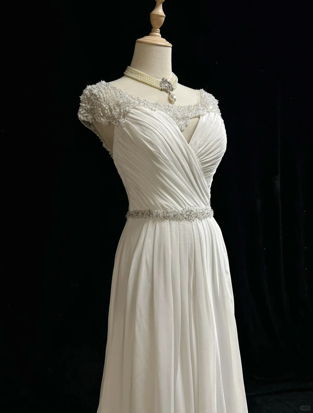 White Elegant A-Line Chiffon V-neck Long Prom Dress with Beading Simple Wedding Dress