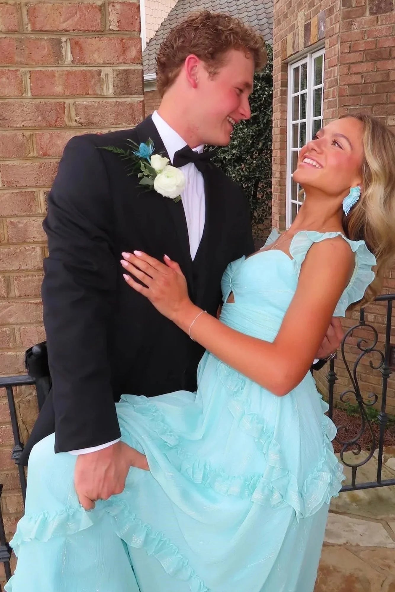 Enchanted Blue Sweetheart A-Line Prom Dress & Wedding Dress Elegant Chiffon Ruffled Birthday Party Dress