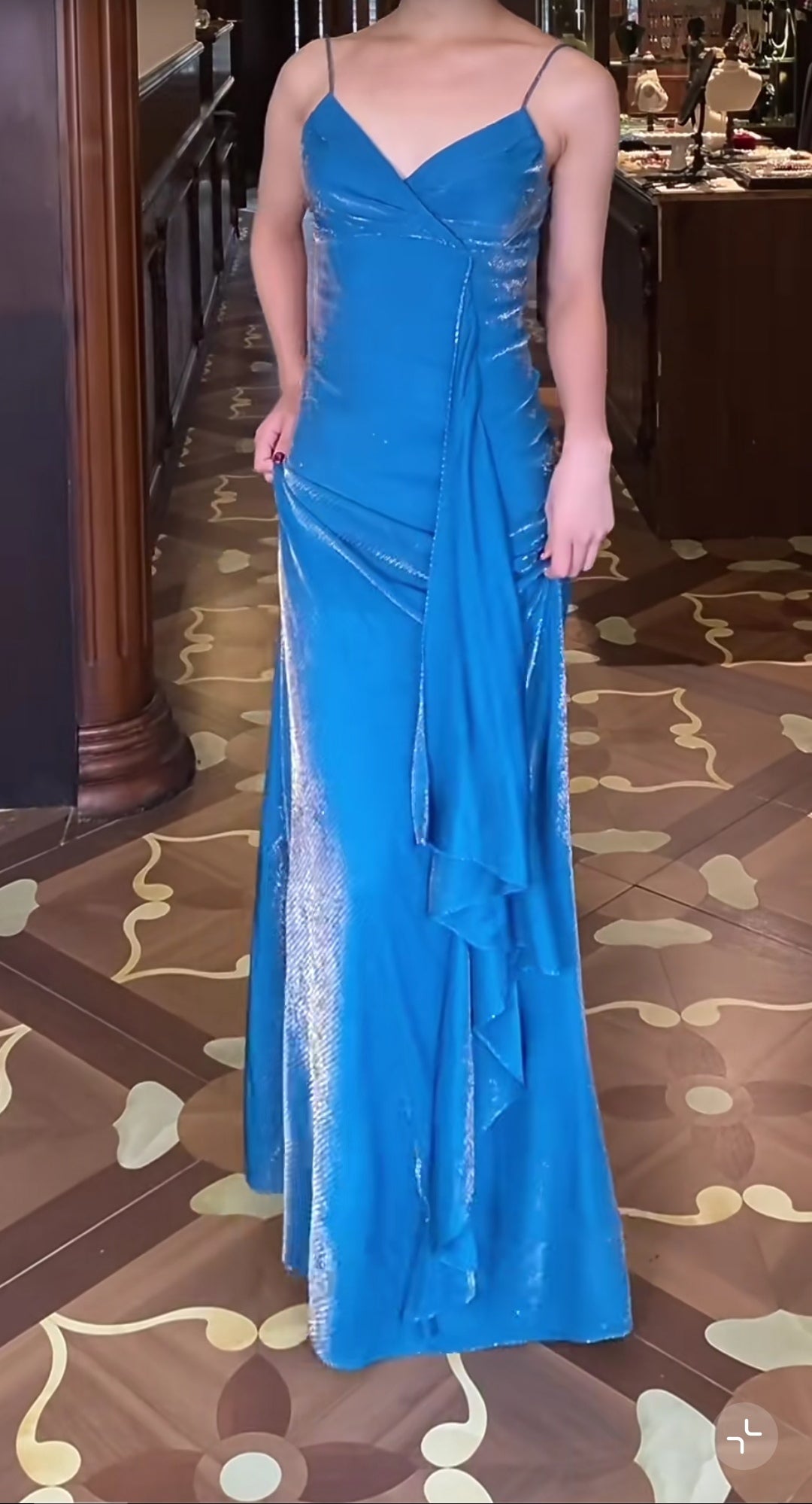 Elegant Blue Spaghetti Strap Velvet Long Prom Dress Vintage Backless Party Dress
