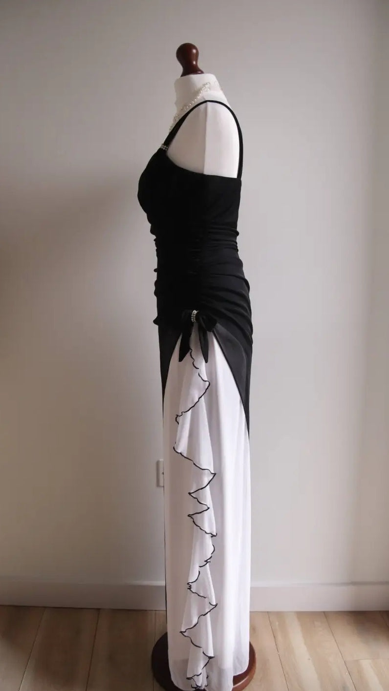 Elegant Black V-neck Chiffon Ball Dress Glam Ruffle Party Dress