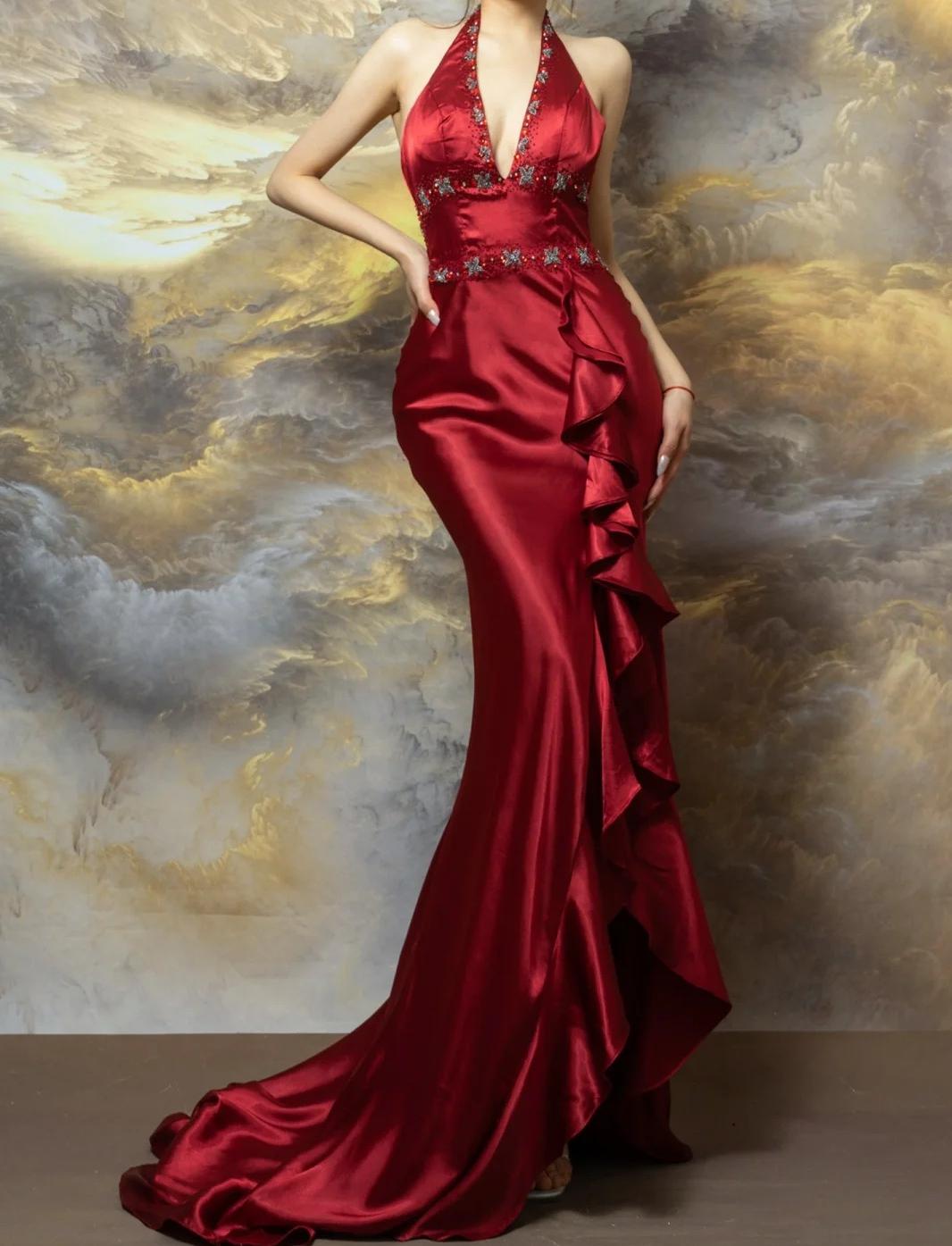 Gorgeous Burgundy Halter Satin Mermaid Train Prom Dresses Elegant Beaded Formal Evening Dress with Slit