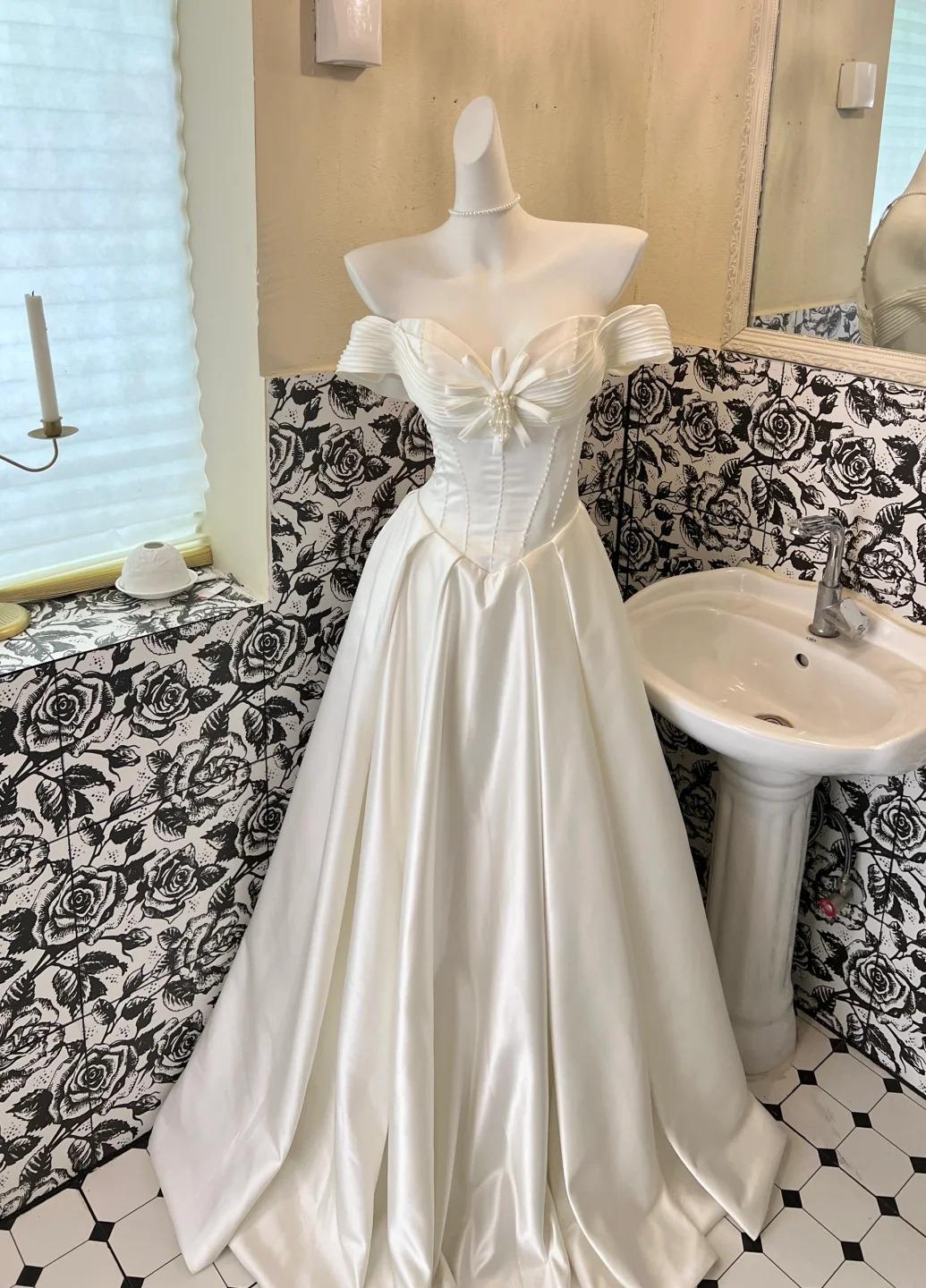 Pearl White Off Shoulder A-Line Satin Vintage Wedding Dress Sweet Long Prom Dresses