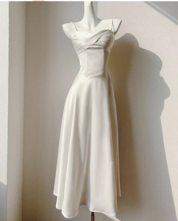 French Light Champagne Spaghetti Strap Satin A-Line Bridal Dress Elegant Wedding Guest Dress