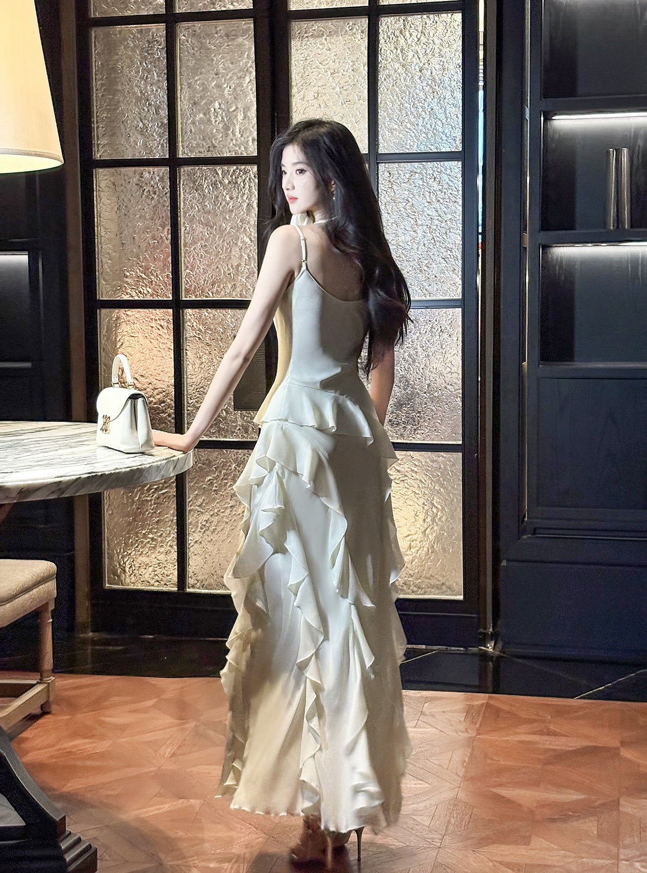 Sweet Birthday Evening Gowns Off-White Spaghetti Straps Chiffon Ruffles A-Line Prom Dresses