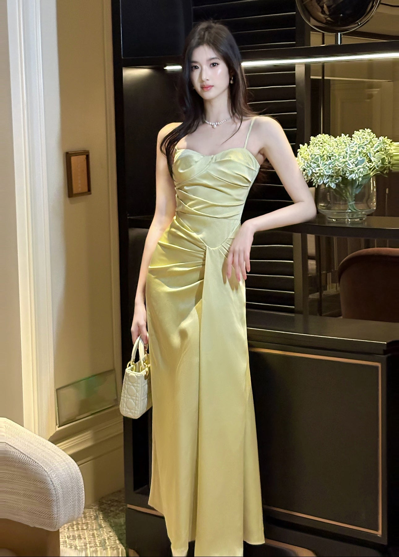 Elegant French Spaghetti Strap Satin Mermaid Evening Gowns
