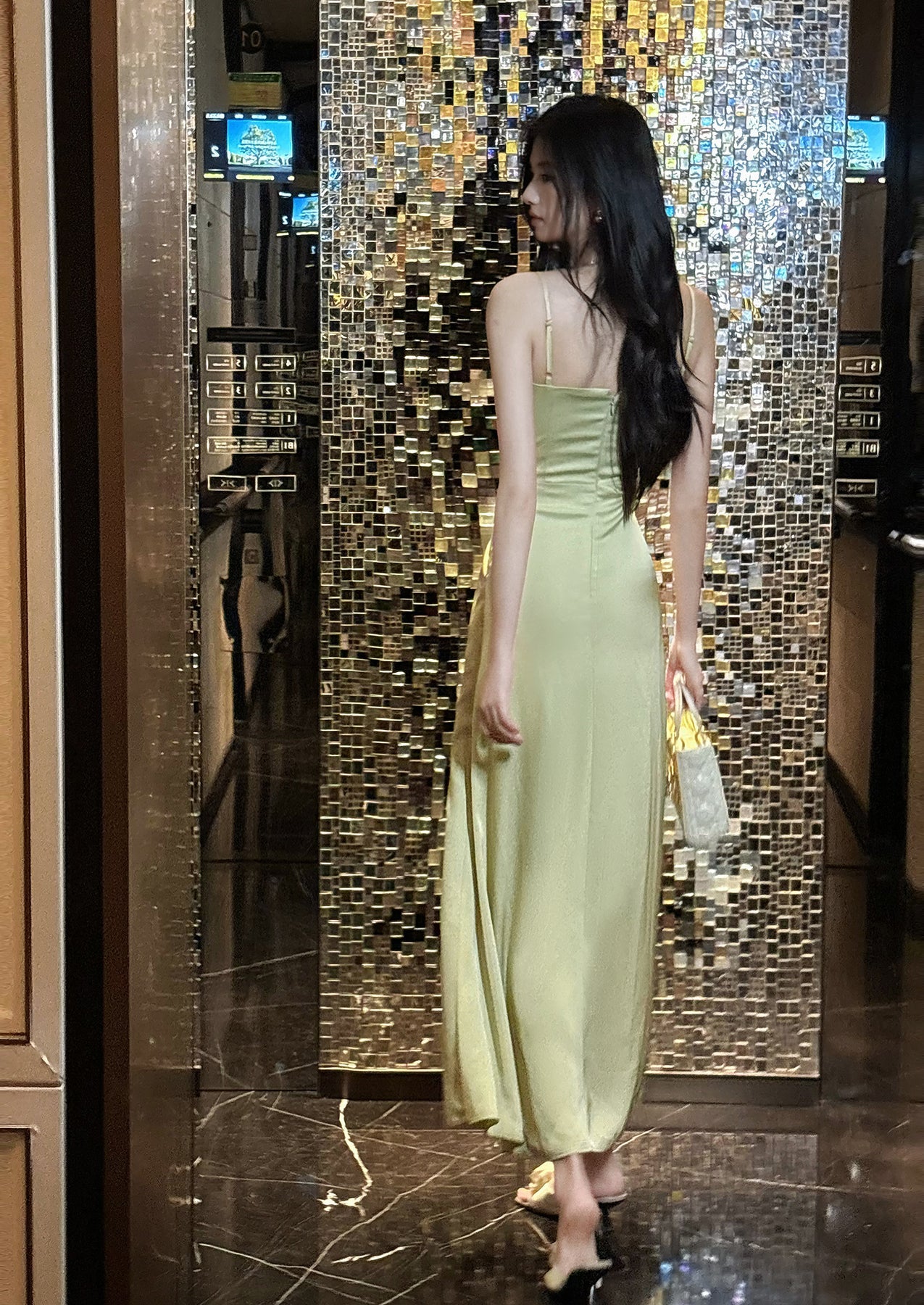 Elegant French Spaghetti Strap Satin Mermaid Evening Gowns