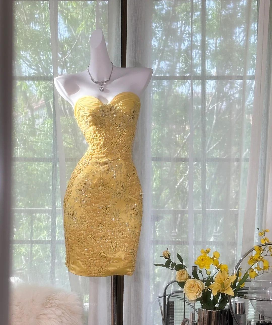 Vintage Butter Yellow Sweetheart Bodycon Evening Gonws Satin Beaded Short Prom Dresses for Party