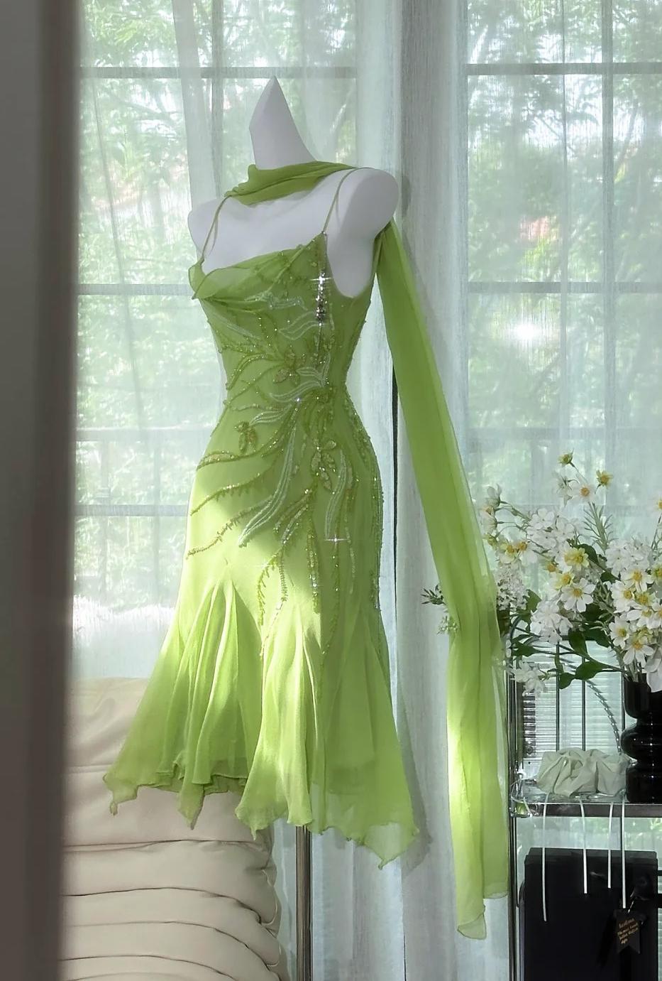 Fairytale Bud Green Sheath Short Prom Dresses Chiffon Beaded Backless Party Dress