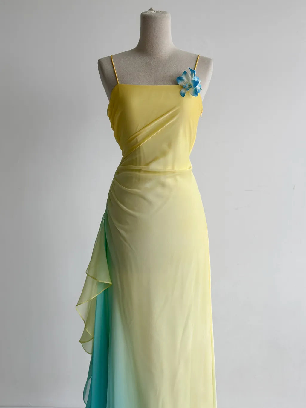 Fairytale Butter Yellow Spaghetti Strap Sheath Chiffon Long Prom Dresses Vintage Evening Gowns