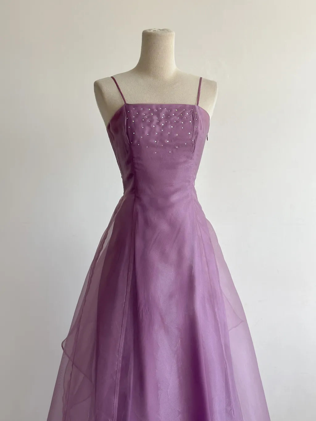 Elegant Purple Spaghetti Straps A-Line Tulle Long Prom Dresses Gothic Formal Evening Gowns