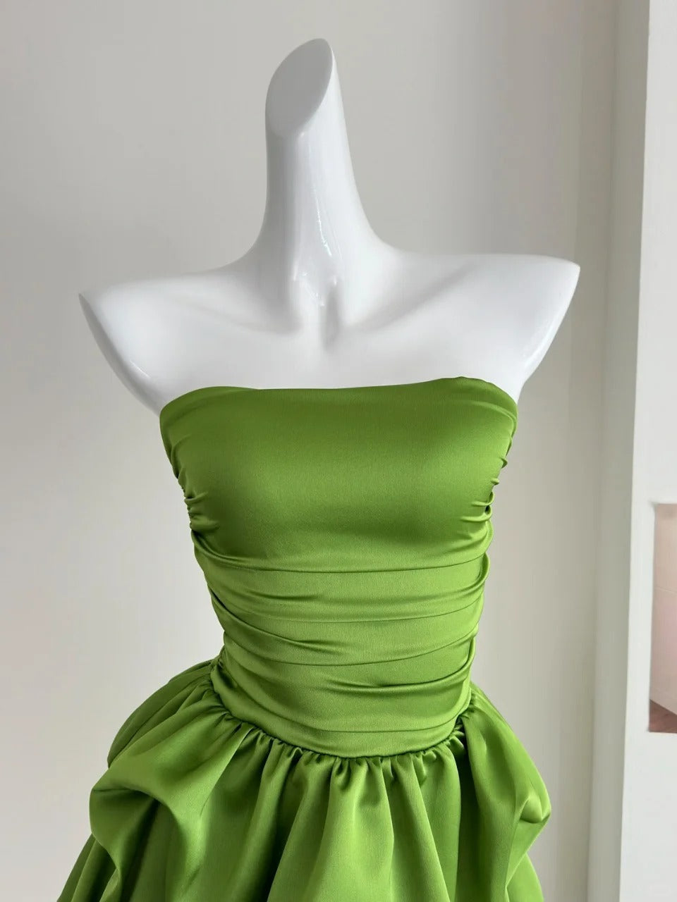 Elegant Green Strapless A-Line Satin Short Prom Dresses Homecoming Dresses