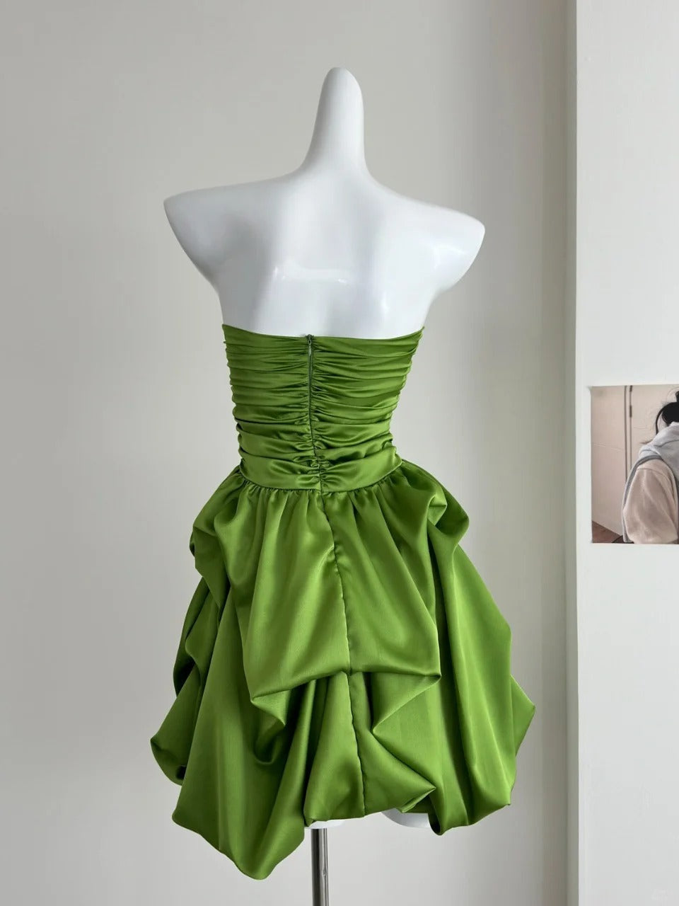 Elegant Green Strapless A-Line Satin Short Prom Dresses Homecoming Dresses