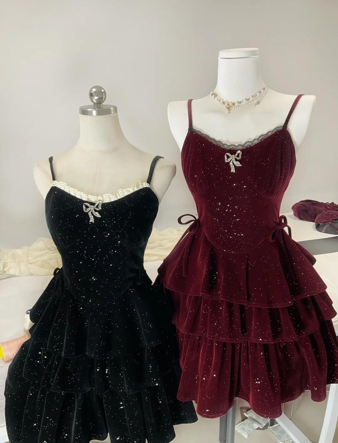 Gorgeous Burgundy/Black Spaghetti Straps Glitter Velvet A-Line Short Ball Gowns Sweet Homecoming Dress