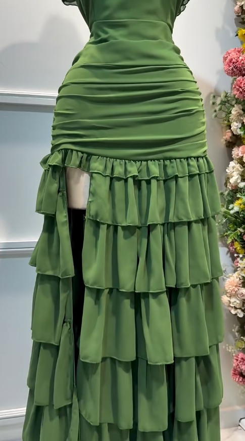 Stunning Forest Green Off-the-shoulder Bodycon Chiffon Tiered Long Party Dresses Evening Gowns with Slits