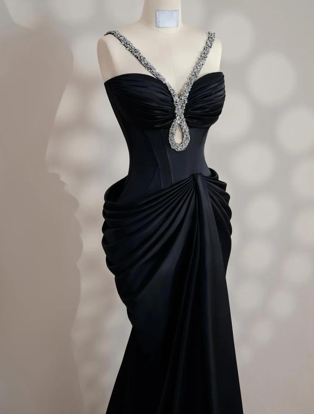 Elegant Black V-neck Mermaid Satin Long Prom Dresses Formal Evening Gowns