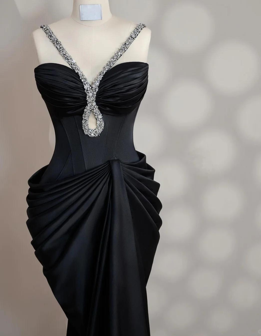 Elegant Black V-neck Mermaid Satin Long Prom Dresses Formal Evening Gowns