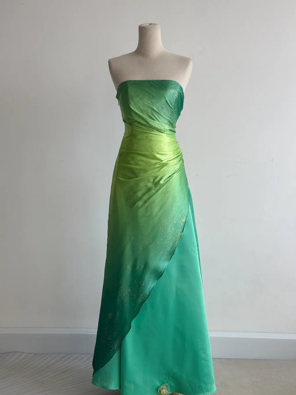 Fairytale Gradient Green Strapless A-Line Satin Long Prom Dresses Vintage Formal Evening Gowns