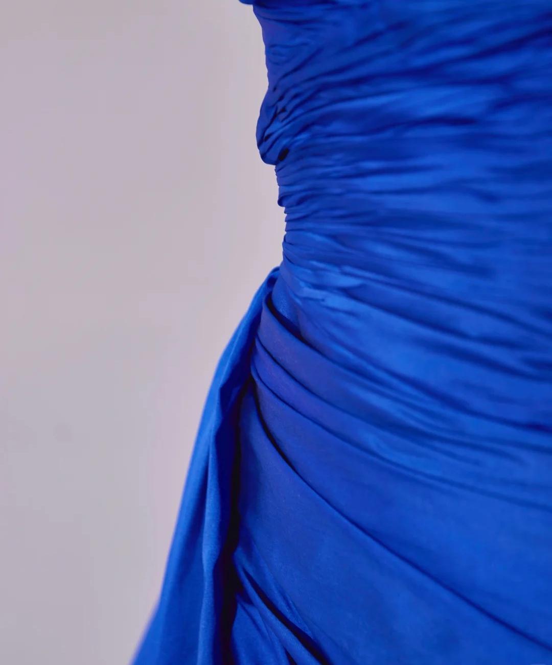 Stunning Royal Blue Sweetheart Neck Sheath Satin Long Prom Dresses Formal Evening Gowns with Slits