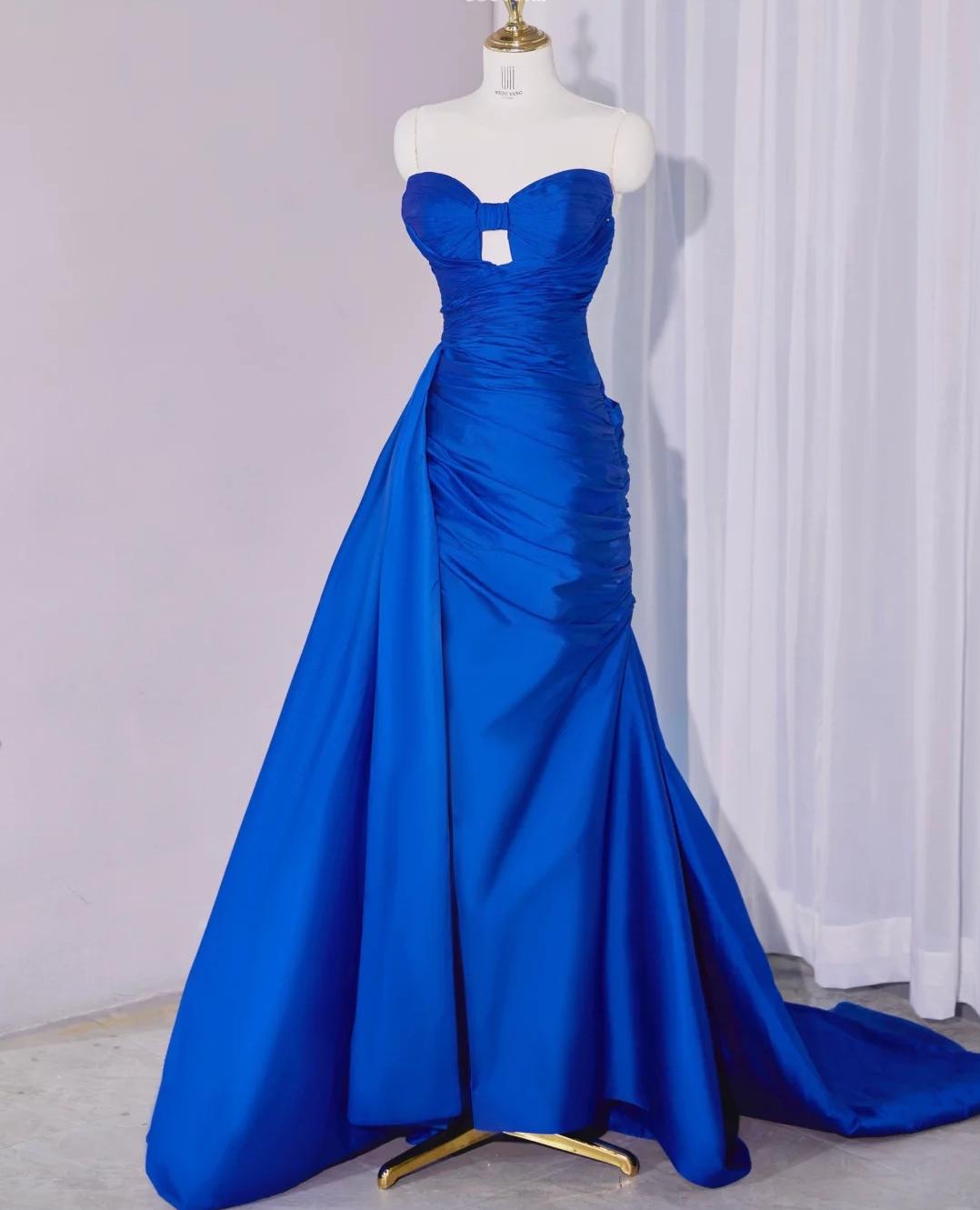 Stunning Royal Blue Sweetheart Neck Sheath Satin Long Prom Dresses Formal Evening Gowns with Slits