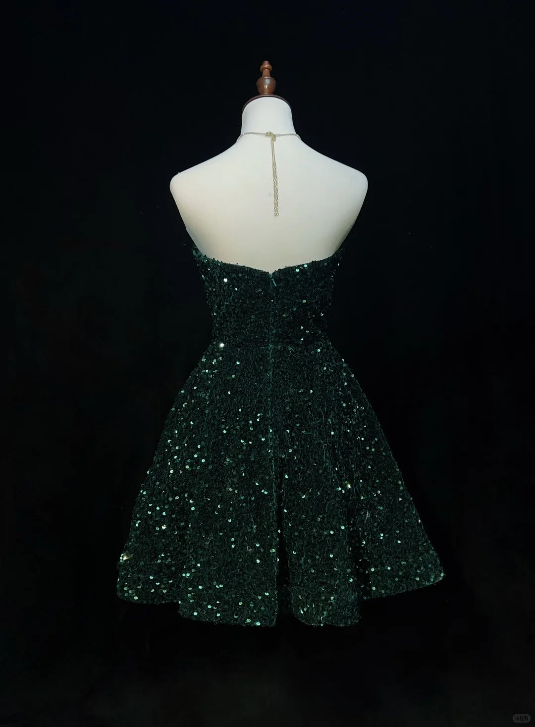 Sweet Dark Green Sweetheart Neck A-Line Sequin Short Prom Dresses Homecoming Dresses