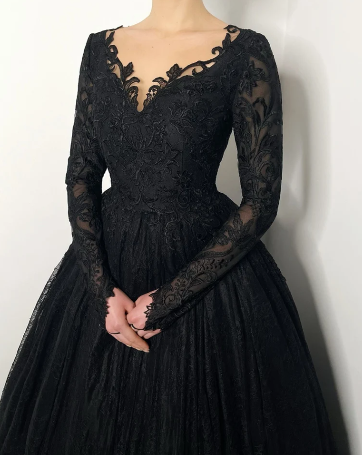 Black romantic wedding dress lace dress with buttons
