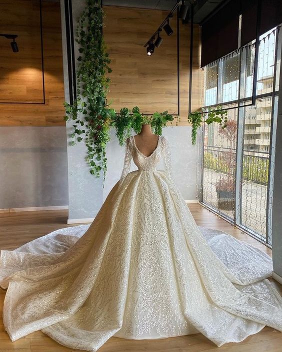 Glamorous Wedding Dress  Bridal Gowns