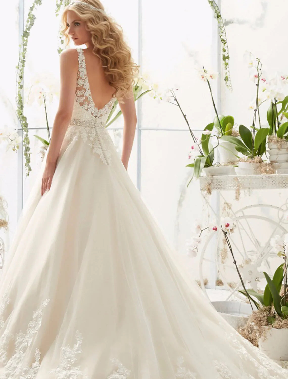 Engagement Open Back Sexy Formal Wedding Dresses A-Line Regular Straps V Neck Lace