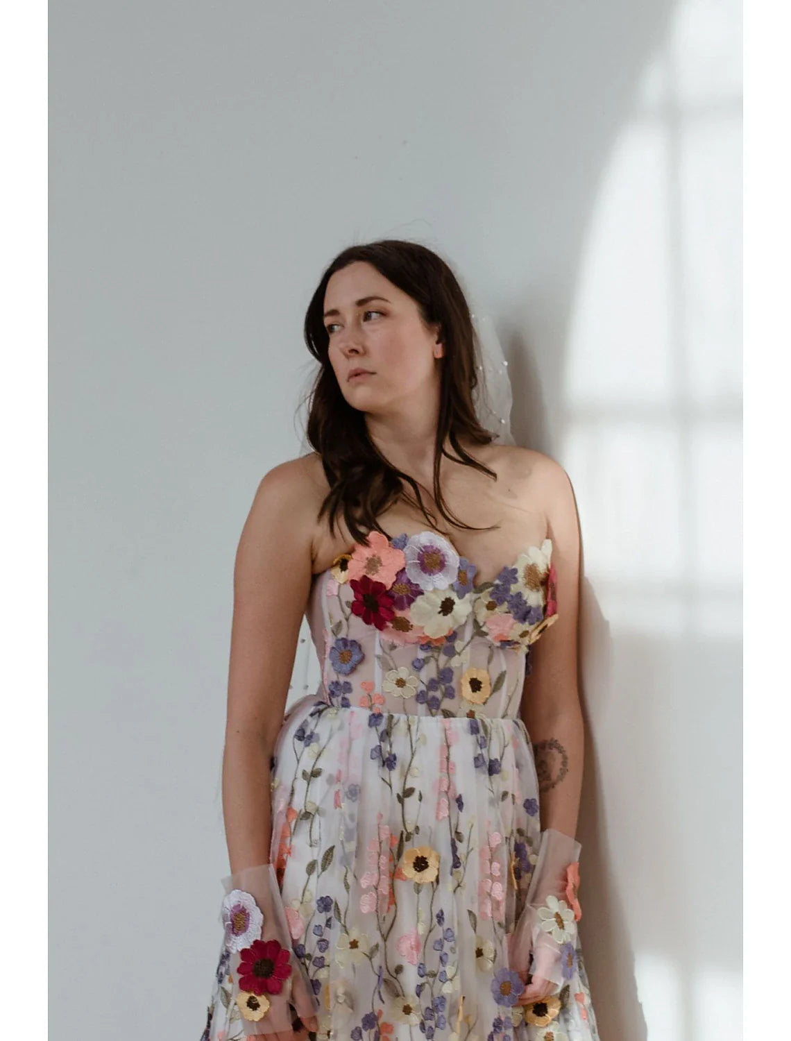 A-Line Wedding Guest Dresses Floral Dress Wedding Guest Floor Length Sleeveless Illusion Neck Wednesday Addams Family Cotton Backless with Embroidery Appliques