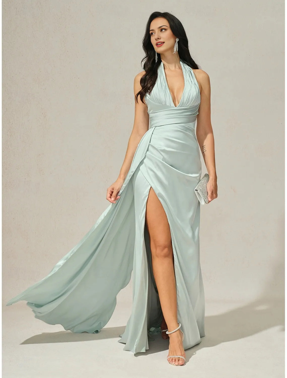 Evening Gown Elegant Dress Formal Wedding Sweep / Brush Train Sleeveless Cowl Neck Satin with Bow