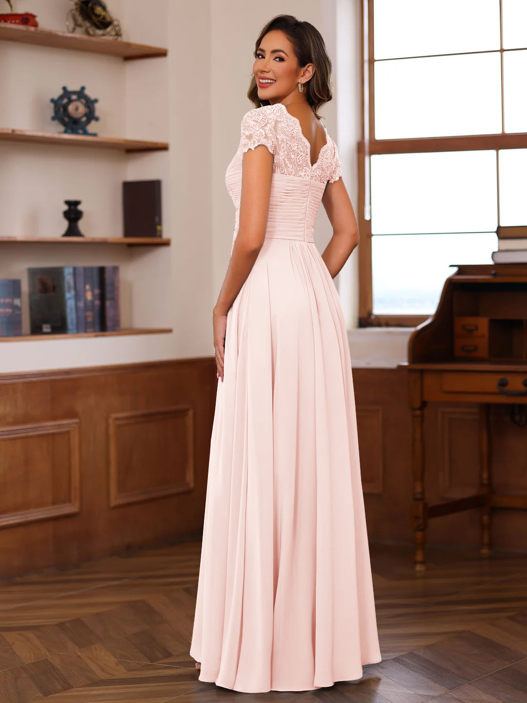 A-Line/Princess V-Neck Short Sleeves Pleated Mother of the Bride Groom Dresses with Ruffles &Appliques