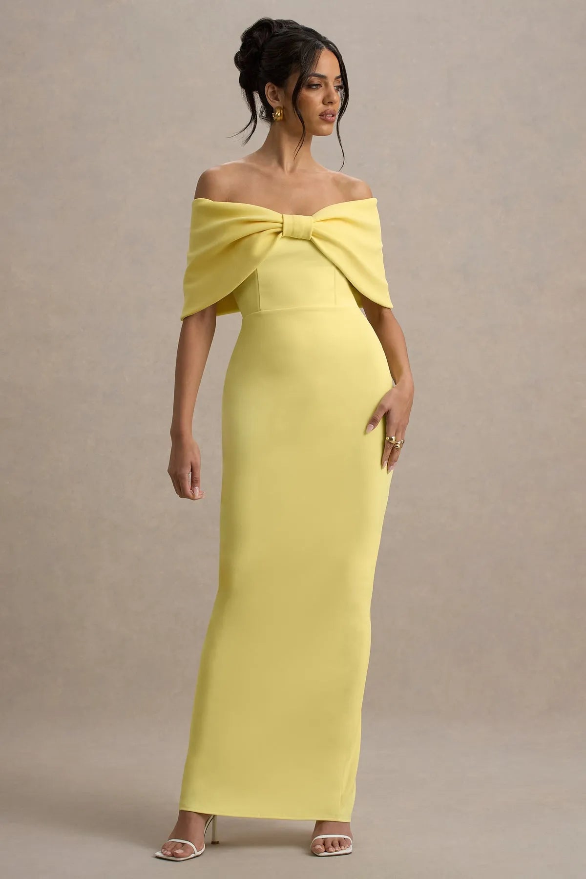 Elegant Off - Shoulder Prom Dress with Bow Detail Floor - Length Bodycon Yellow Evening Gown for Formal Occasions