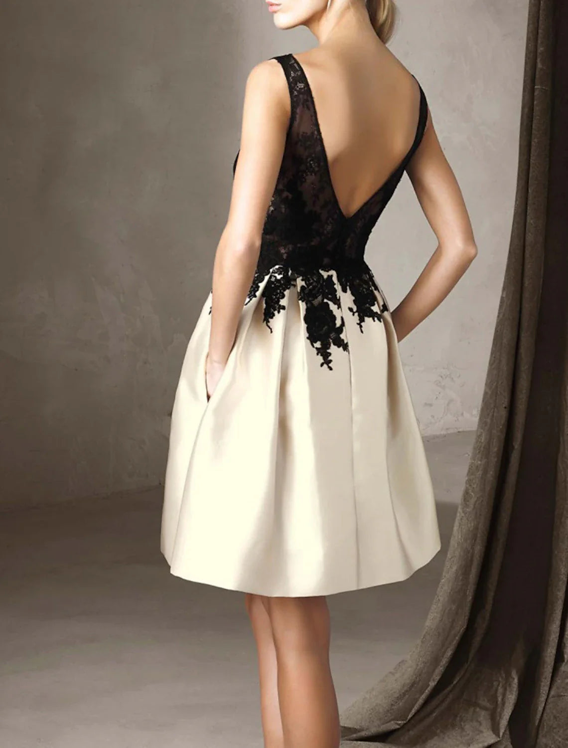 A-Line Cocktail Dresses Kentucky Derby Color Block Dress Party Wear Knee Length Sleeveless Jewel Neck Satin with Pleats Embroidery