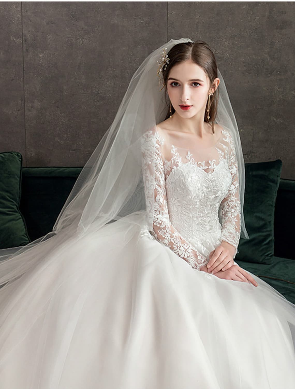 Engagement Open Back Formal Wedding Dresses Chapel Train Long Sleeve Lace With Pleats Appliques